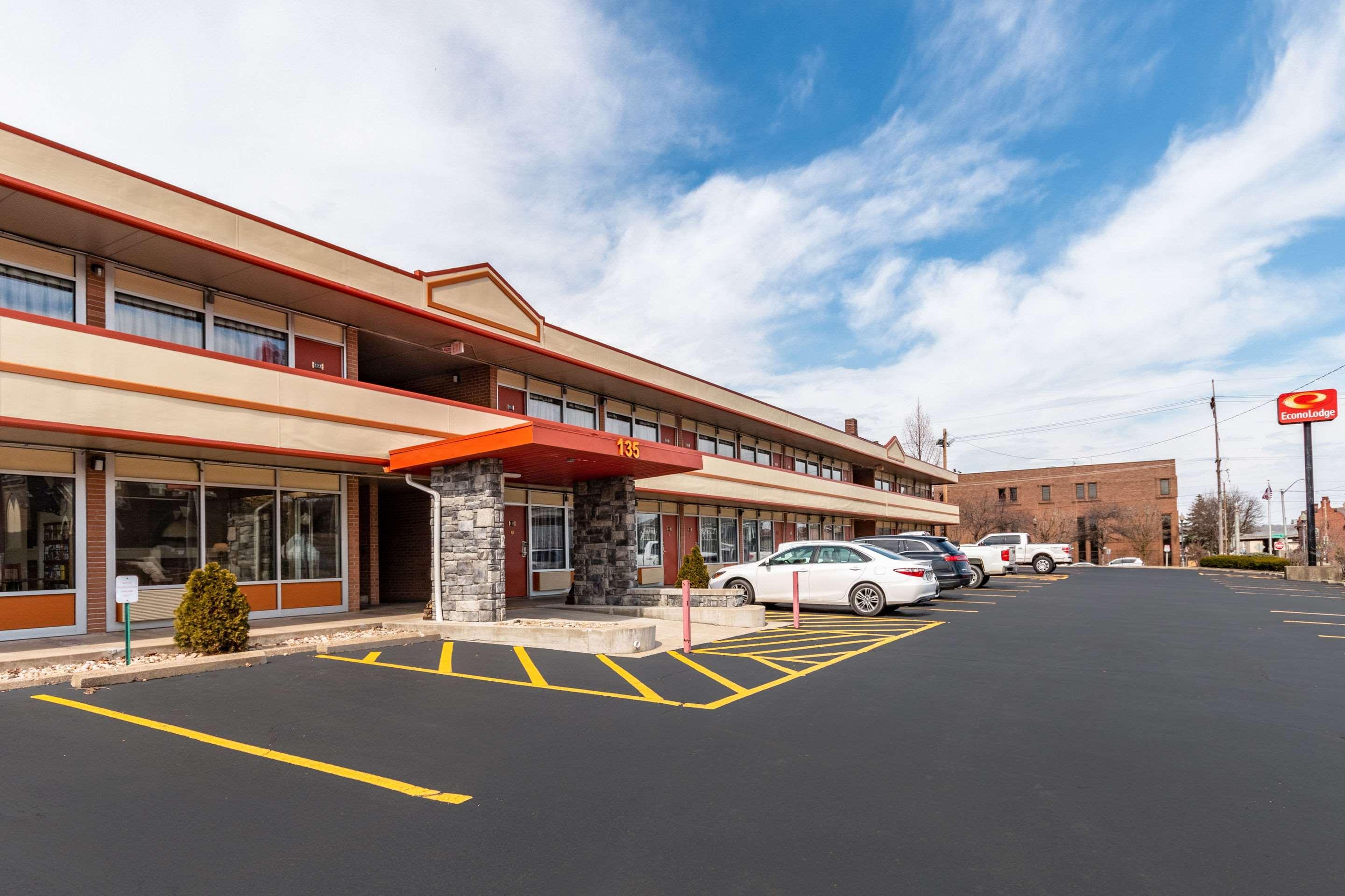 Econo Lodge Zanesville Exterior foto
